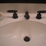 painted faucets via thestylesisters_blogspot