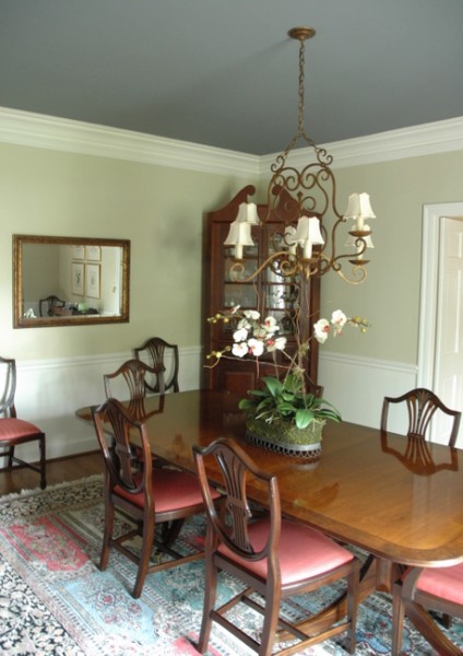 Dark Paint Colors for the Ceiling and How the Ceiling Appears to ...