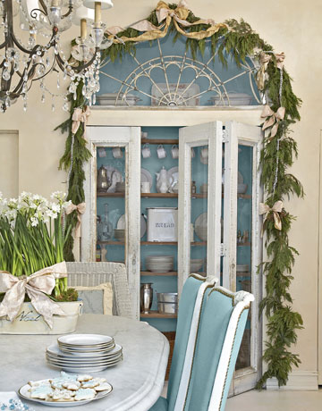 blue-dining-room via country living