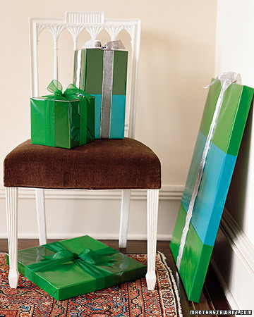 7 Cheap and Easy Holiday Gift Wrap Ideas - Smarty Cents