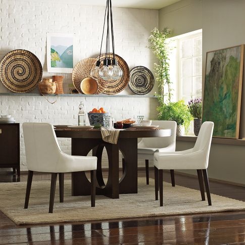 What Size Area Rug Do You Need The, How Big Should A Rug Be Under Round Dining Table