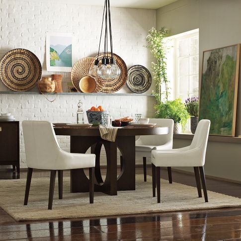 round dining table