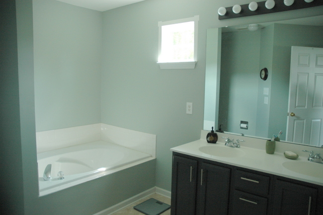 Does Color Count? When Reselling Your Home, Bathroom Color Counts