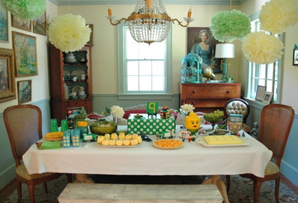 lego party tablescape