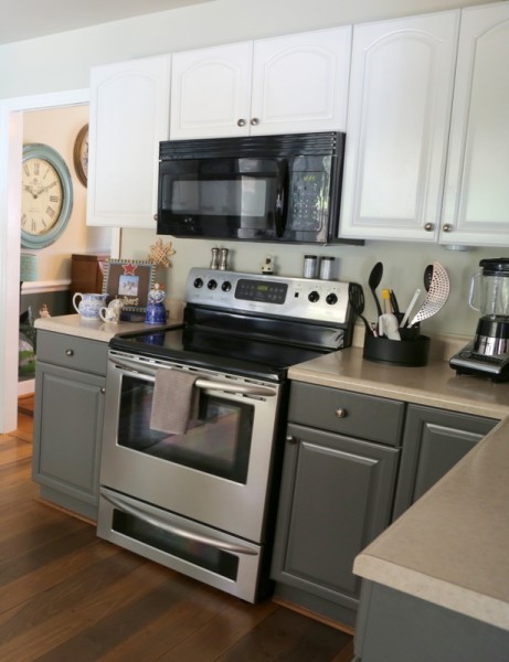 white and gray cabinets