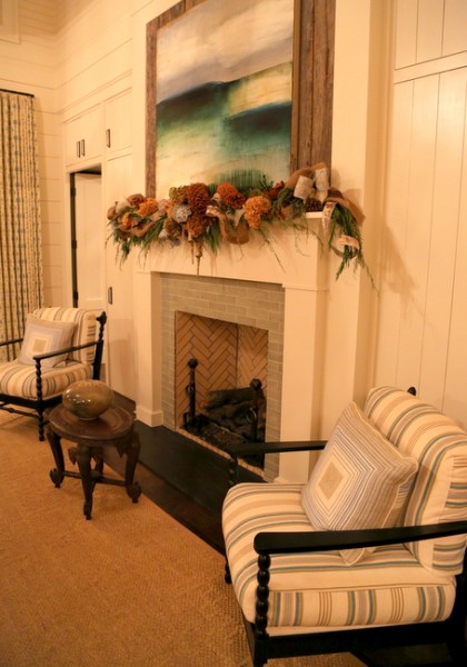 holiday mantel decor