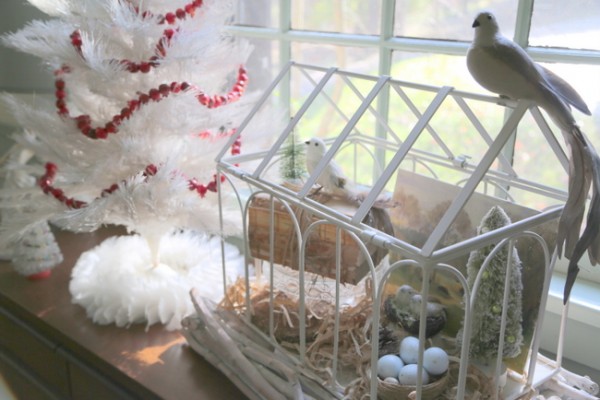 christmas decorating with birds