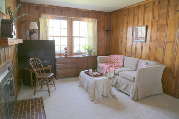 Designing Around Knotty Pine Wood Paneling The Decorologist