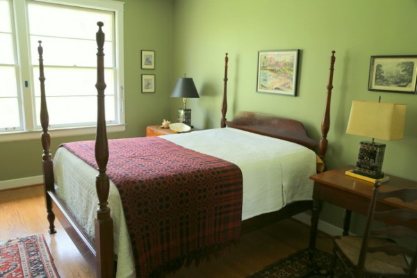 green antique bedroom