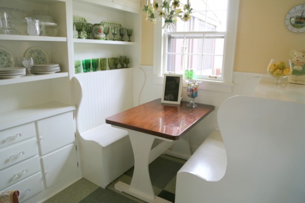 breakfast nook banquette