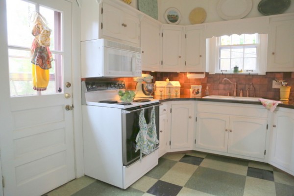 retro kitchen green and white