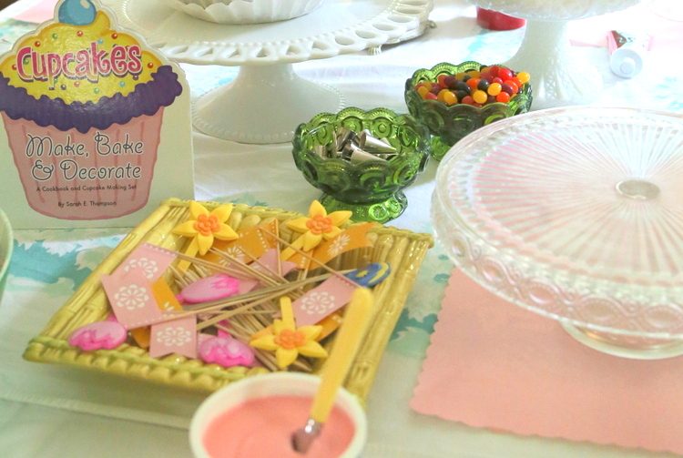 cupcake decorating supplies