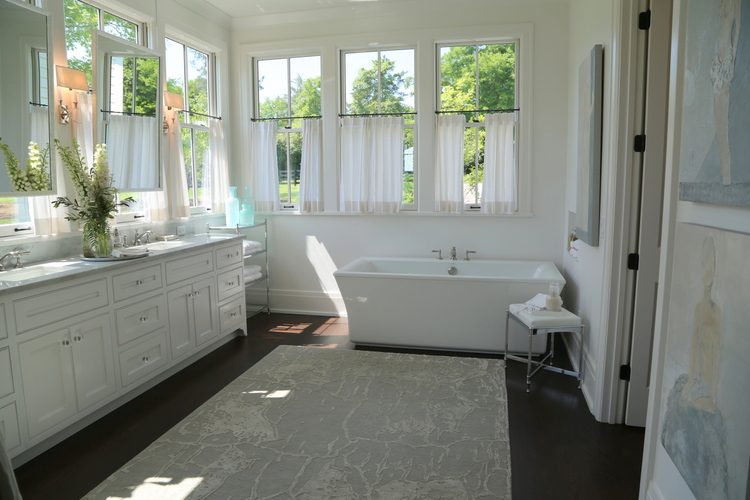 white marble bath