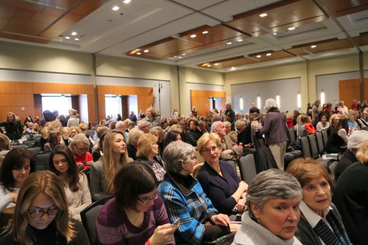 antiques and garden show audience