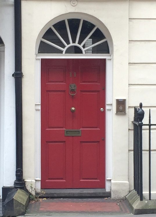 red front door paint colors that look like Sherwin-Williams Heartthrob SW6866