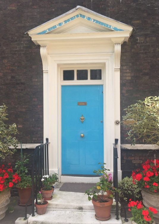 turquoise blue front door paint color that looks like Sherwin-Williams Dynamic Blue SW6958