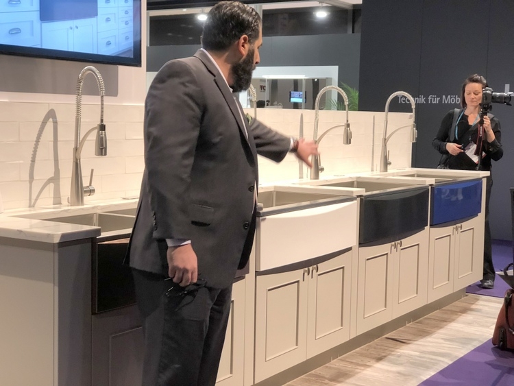 Elkay changeable color sink fronts at 2018 KBIS