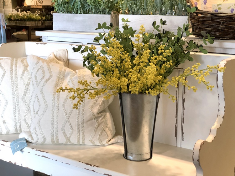 Kickstart Your Spring with Florals from Kirkland's Flower Market The