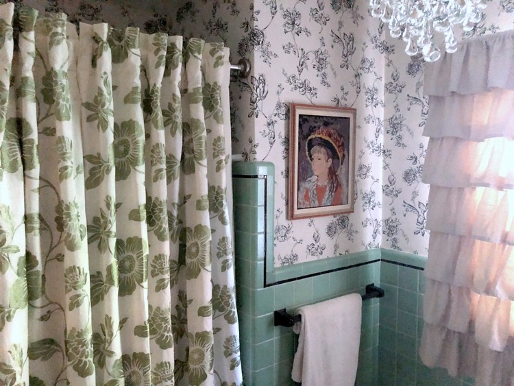 Window Curtain As A Shower, What Size Shower Curtain For 9 Foot Ceiling