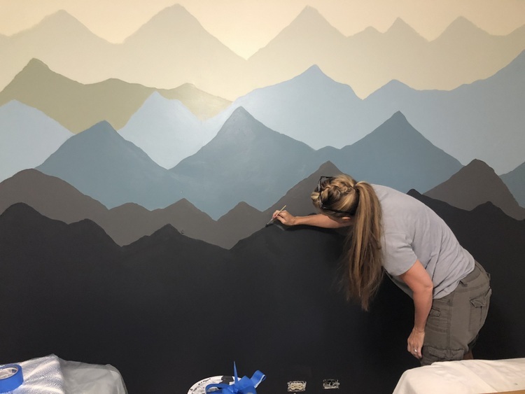 how to paint a mountain range on a wall