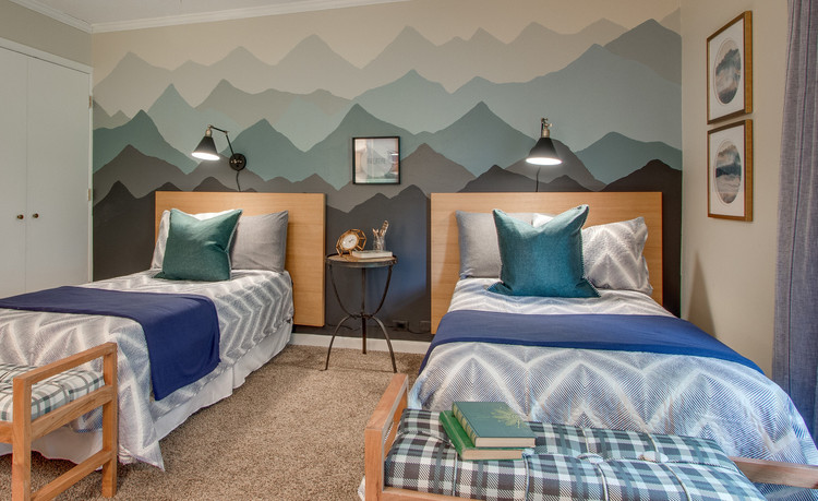 woodsy outdoor mountain themed bedroom