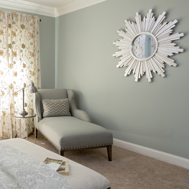 eggshell walls in bedroom