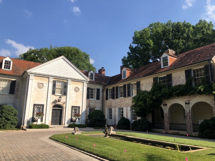 belle meade exterior