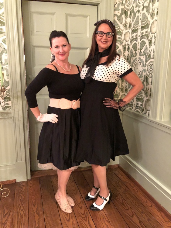 50's party outlet costumes