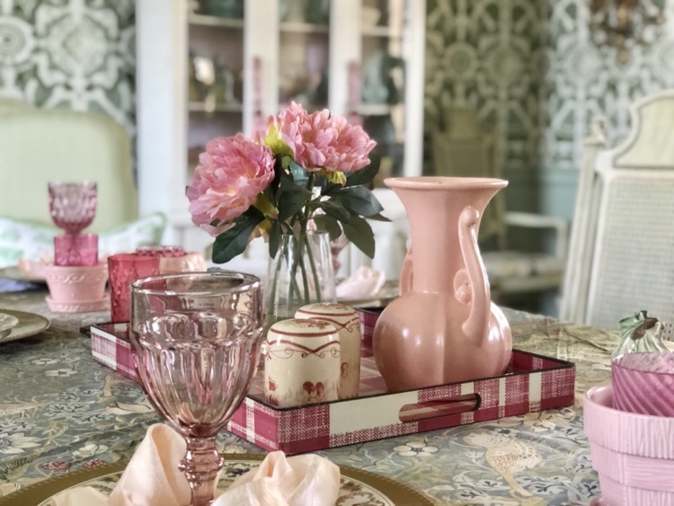 pink tablescape